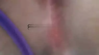 Wife squeezes cuckold husband’s balls in desi hard sex video