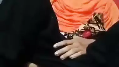 Nude, hijabi lady enjoys Pakistani sex with her client