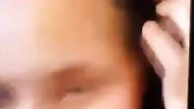 GF gives an Indian blowjob to her BF in the car