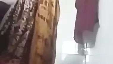 Chubby hijab lady naked body showing for boyfriend