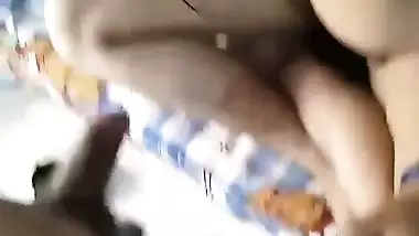 Kiss karo lund pe sexy video with big boobed bhabhi