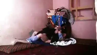 Sexy Kashmiri Bhabhi Sneaky Sex With Lusty Devar Caught