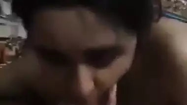 Woman gives a deep Punjabi blowjob to her lover