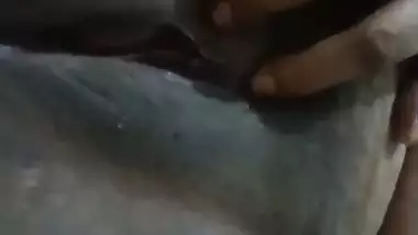 Cute girlfriend black pussy fingering solo nude