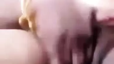 South Indian milf boobs squeezing and black pussy show