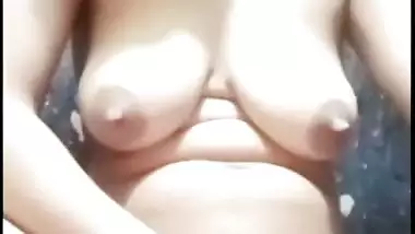 Bhabhi milking breast and fingering pussy viral live