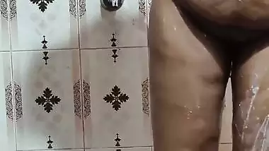 BBW naked bath and standing fucking in bathroom