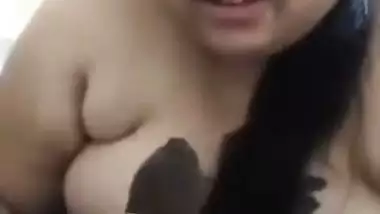 Chubby lady sucks a dick and records blowjob MMS