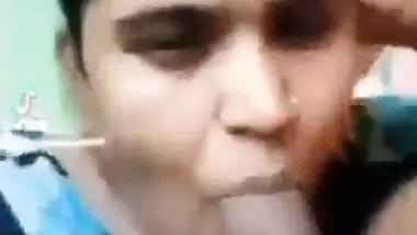 Wife blowjob on TikTok caught by husband viral video