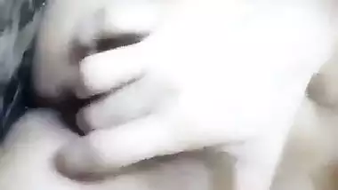 Desi mms sex of an 18-year-old girl fingering her asshole